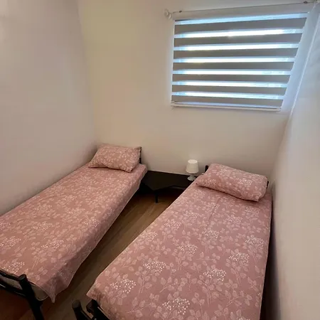 Bronislovas 1 Apartmán *